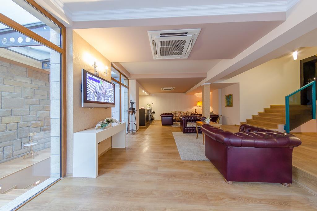 Hotel Studio Ξενοδοχείο Βελίκο Τίρνοβο